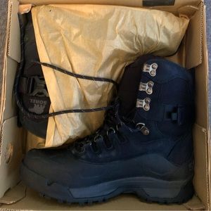 Sorel waterproof winter boots, men’s size 8. Warm, durable, and worn once.